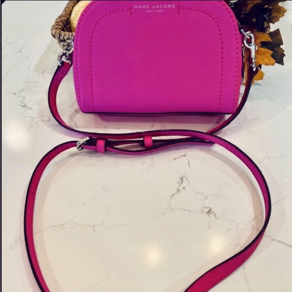 Marc Jacobs Playback Half Moon Saffiano Leather Small Crossbody Bag Pink - Picture 5 of 5